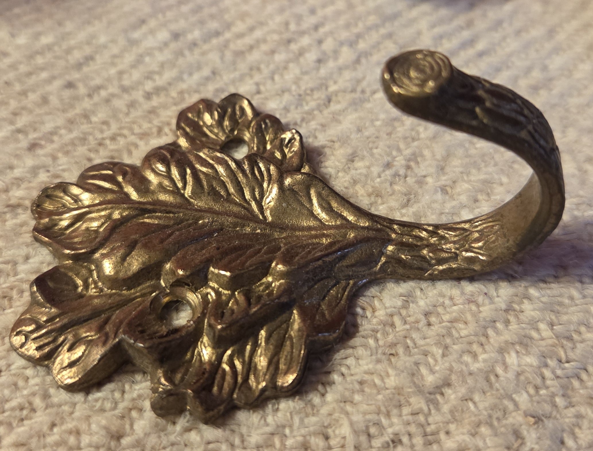 Collection of 10 Vintage Brass Oak Leaf Hooks